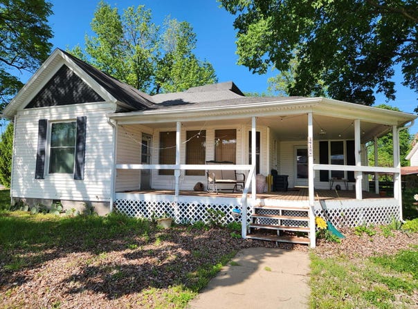 1418 Cherokee Avenue, Seneca, MO 64865
