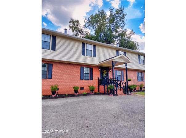 218 E 8th Street, Trenton, TN 38382