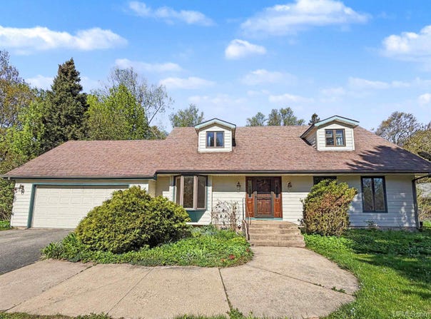 610 Brule Road, Marquette, MI 49855