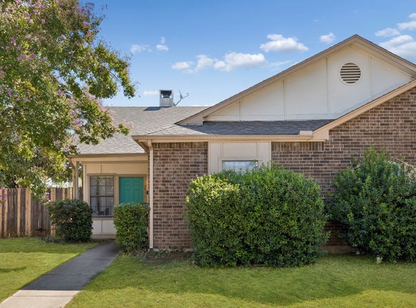 2906 Northrope Street, Euless, TX 76039
