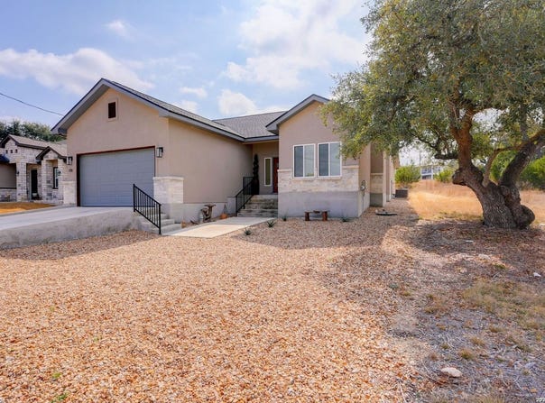 135 W Pat Dolan, Blanco, TX 78606