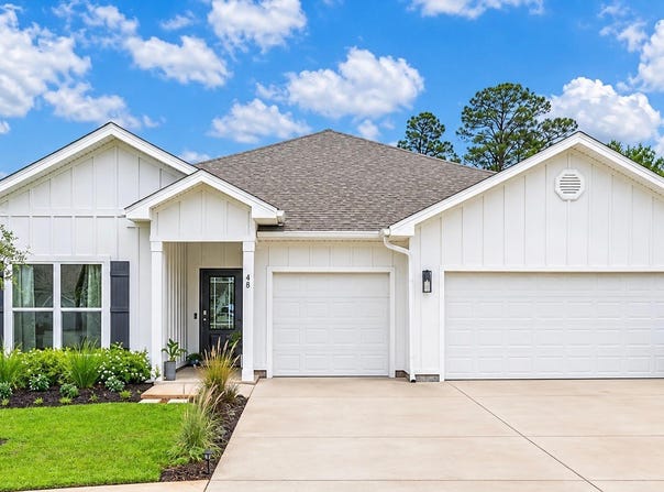 48 Hammock Circle, Freeport, FL 32439
