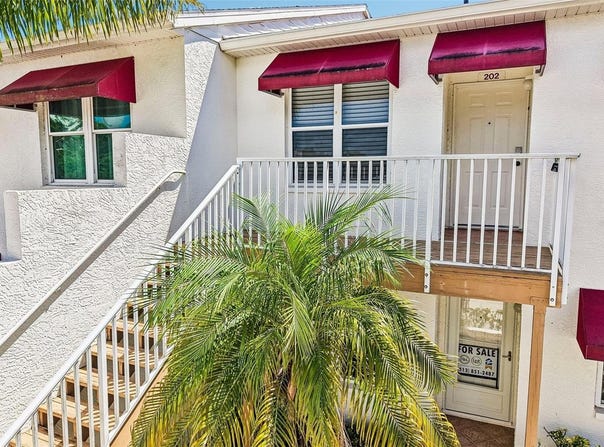 1400 WATER VIEW Drive W, LARGO, FL 33771