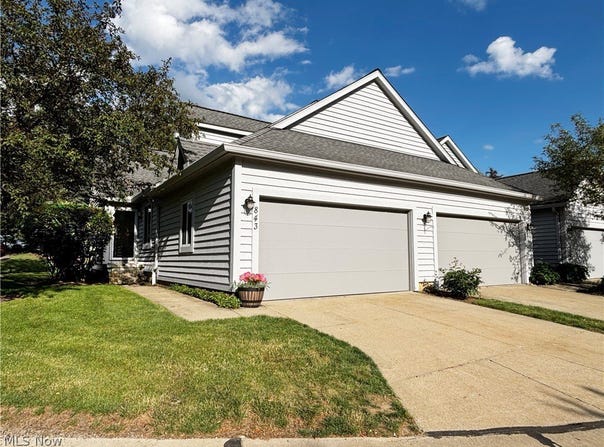 843 Arboretum Circle, Northfield, OH 44067
