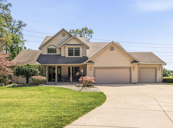 53308 Beech Grove Drive, Bristol, IN 46507