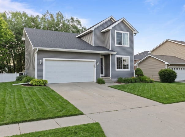 1002 Poe Avenue, Ames, IA 50014