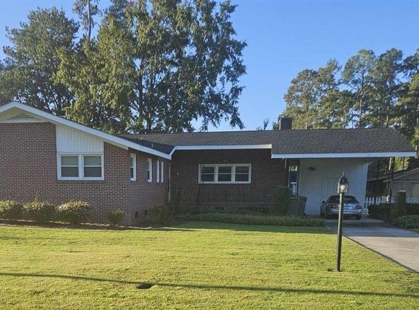 616 Virginia Lane, Dillon, SC 29536