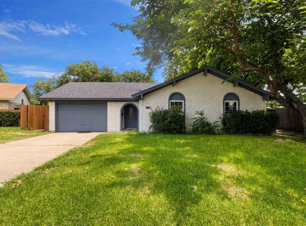 1065 Sunset Circle, Garland, TX 75040