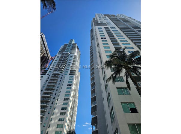 244 Biscayne Blvd, Miami, FL 33132
