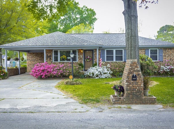 7 Azalea Court, Stuttgart, AR 72160
