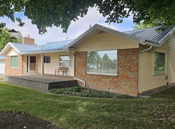 502 N LAKE St, Joseph, OR 97846