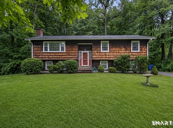 59 Countryside Drive, Monroe, CT 06468