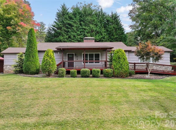 21 Fairlane Lane, Waynesville, NC 28786
