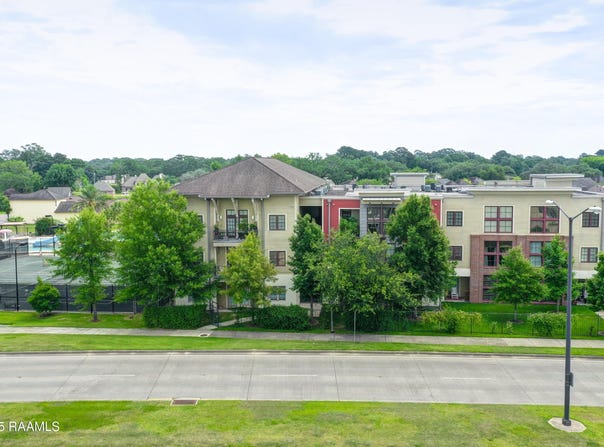 1121 Camellia Boulevard, Lafayette, LA 70508