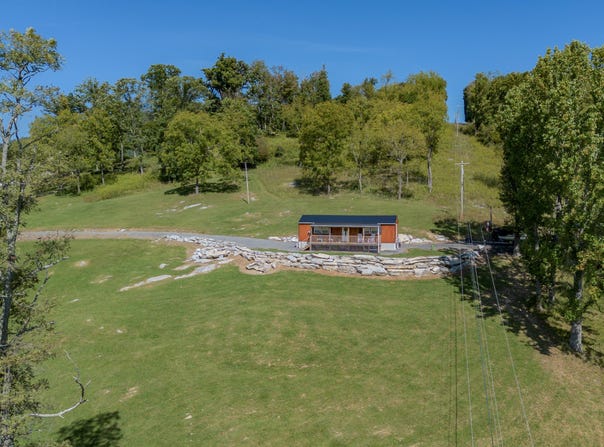 7506 Roaring Run Rd, Covington, VA 24426
