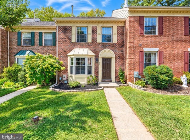 10 THE STRAND, SPARKS, MD 21152