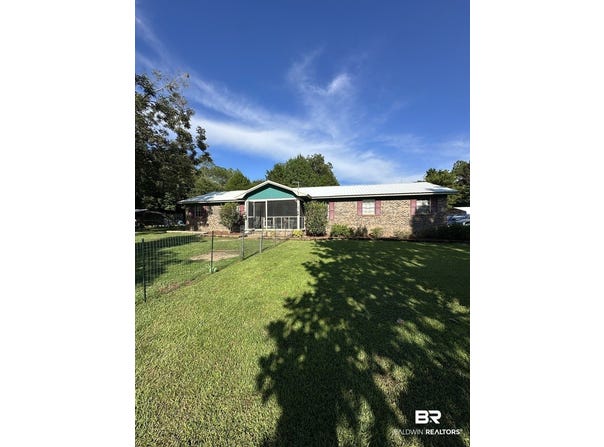 30385 State Street, Elberta, AL 36530