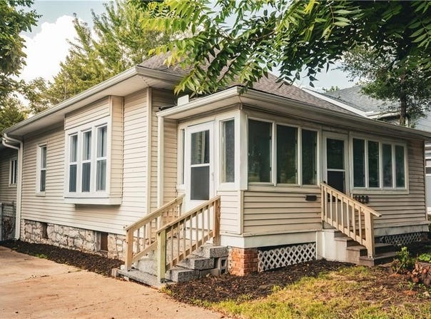 1420 W Walnut Avenue, Independence, MO 64050