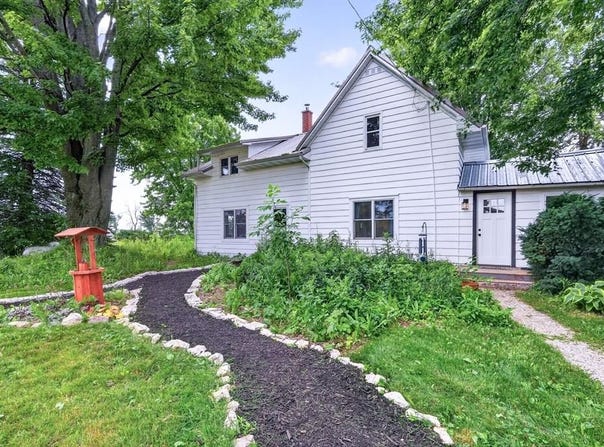 N8421 County Rd D, Algoma, WI 54201