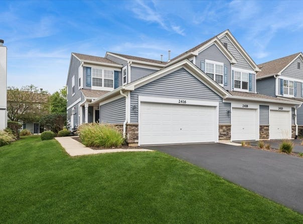 2416 Golf Ridge Circle, Naperville, IL 60563