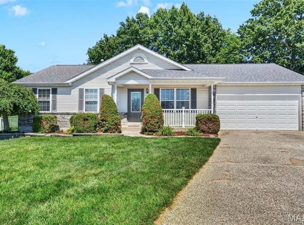 7 Red Cedar Parc Court, O'Fallon, MO 63368