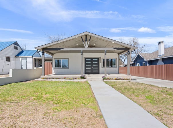 715 E Main Street, Mexia, TX 76667