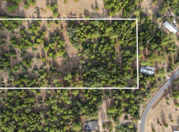 187 K C Dr, Bastrop, TX 78602