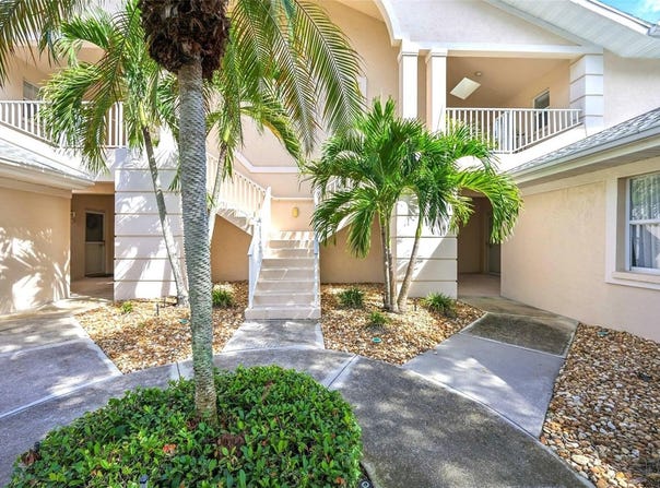 7266 ELEANOR Circle, SARASOTA, FL 34243