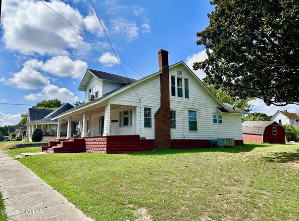 518 S College Street, Trenton, TN 38382