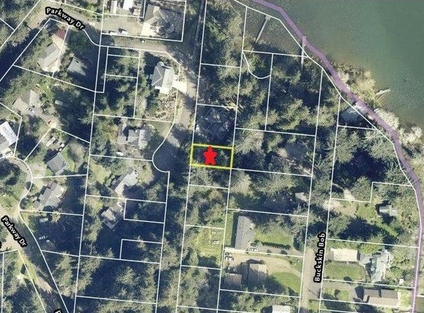 PARKWAY Dr, Florence, OR 97439
