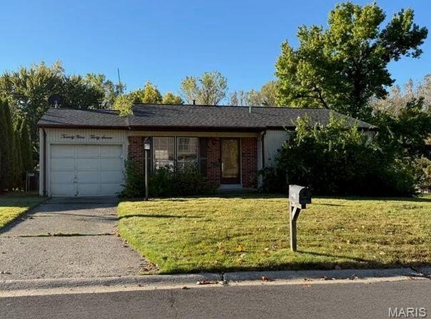 2937 Lyme Street, St Charles, MO 63301