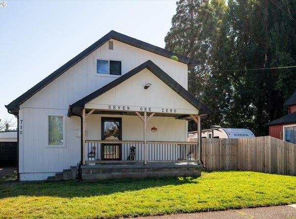 710 S 3RD St, CottageGrove, OR 97424