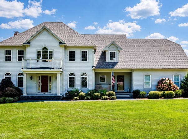 710 George Hill Rd, Lancaster, MA 01523
