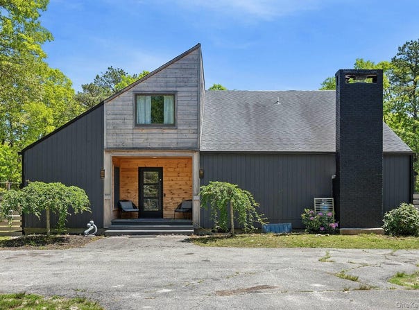 12 N Quarter Rd, Westhampton, NY 11977