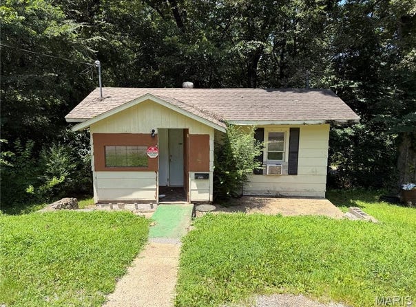 1049 Cole Avenue, Poplar Bluff, MO 63901