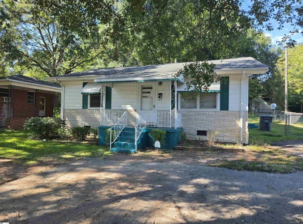 111 Park Place Drive, Laurens, SC 29360