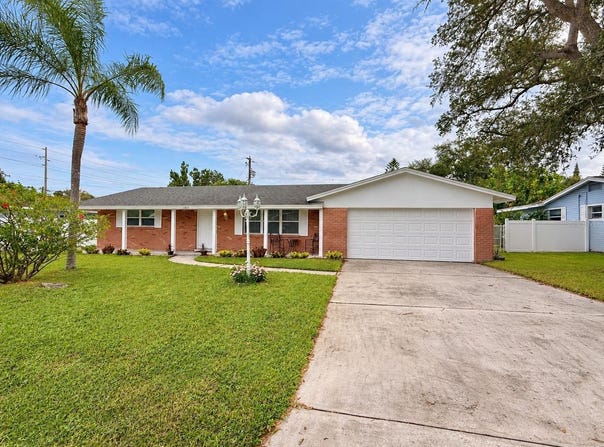 1163 FAY Avenue, LARGO, FL 33771