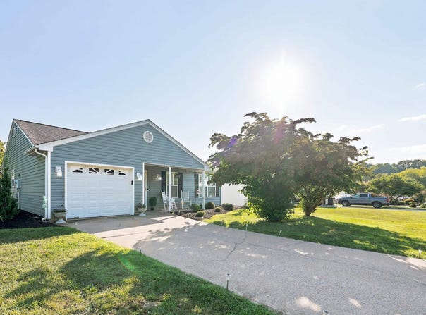300 GREENWOOD RD, STAUNTON, VA 24401