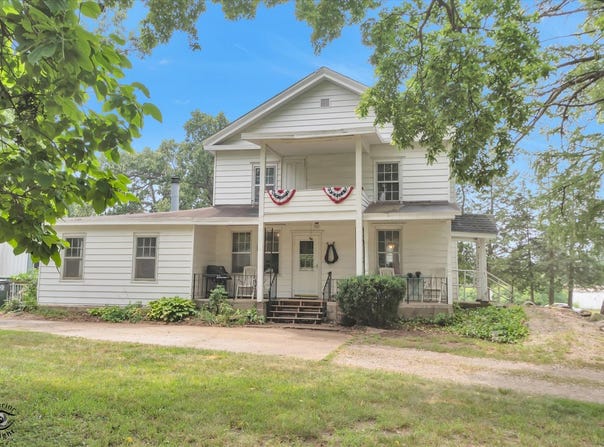 8 Bristol Ridge Road, Bristol, IL 60512