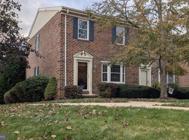401 CHAMBERS Ridge, YORK, PA 17402