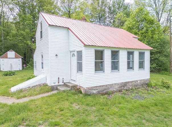 92 Squannacook Rd, Shirley, MA 01464