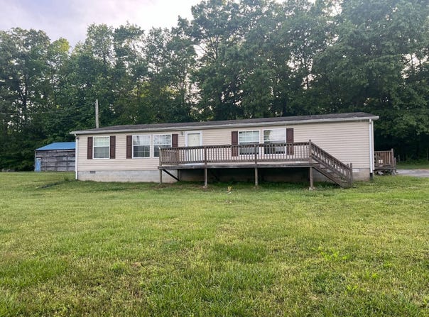 905 Division Road, Albany, KY 42602