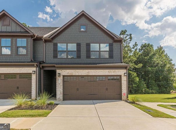 255 Climbing Ivy CIR, Fayetteville, GA 30214