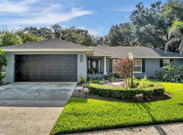 121 SHADOW Lane, LAKELAND, FL 33813