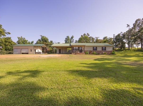 10464 Eureka Rd., COURTLAND, MS 38620