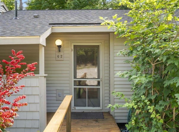 11255 E FORT ROAD #G-2, SUTTONS BAY, MI 49682