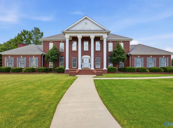 1702 Townshend Trace, Decatur, AL 35603