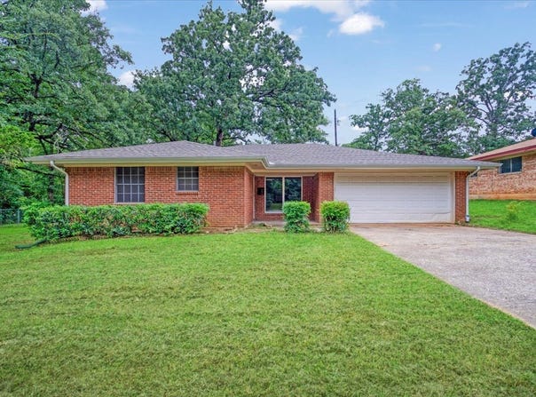 118 E Florence Street, Denison, TX 75021