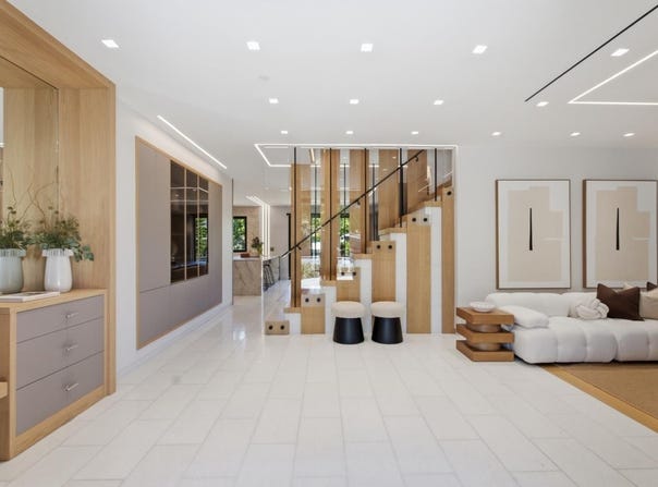 137 Oakview DR, San Carlos, CA 94070