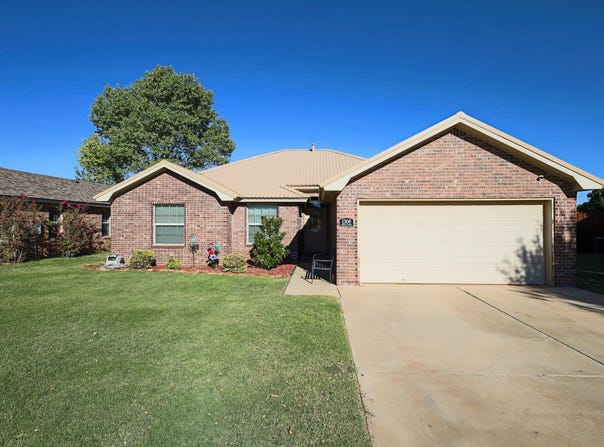 1308 Windsor Avenue, Wolfforth, TX 79382